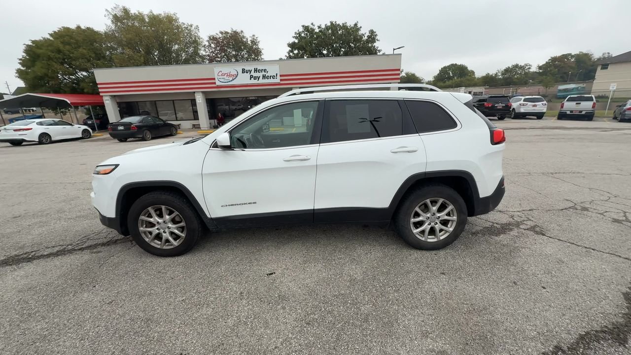 2017 Jeep Cherokee Latitude photo 4