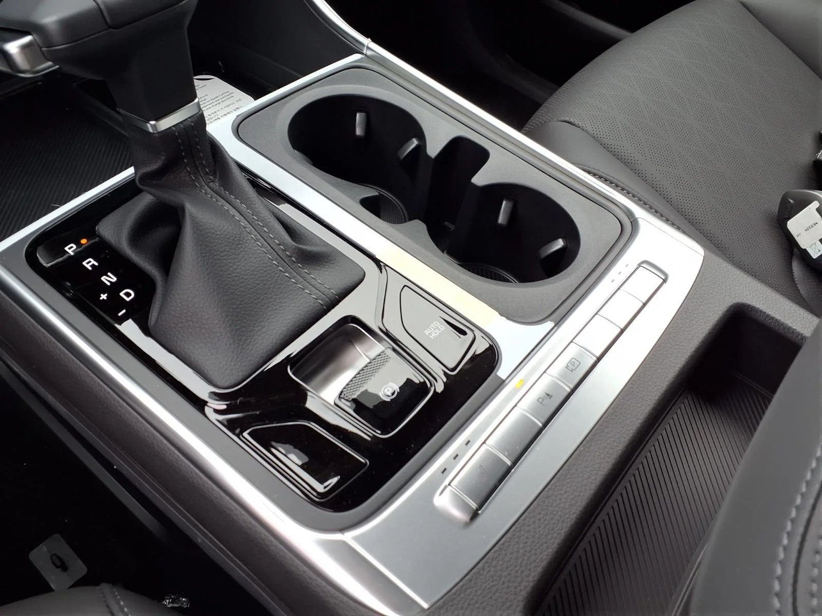 New 2027 Ceramic Silver Kia EX image 5