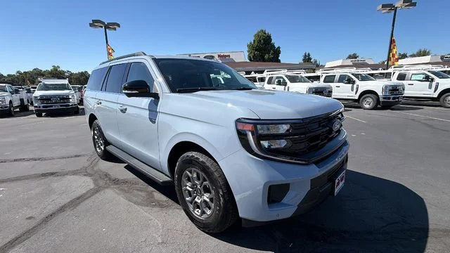 New 2027 Glacier Gray Metallic Tri-Coat Ford Active image 35