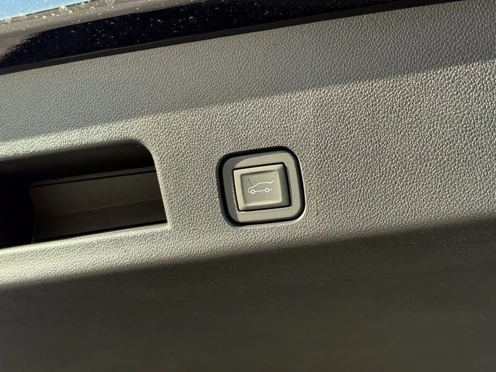 New 2026 Ebony Twilight Metallic GMC Elevation image 11