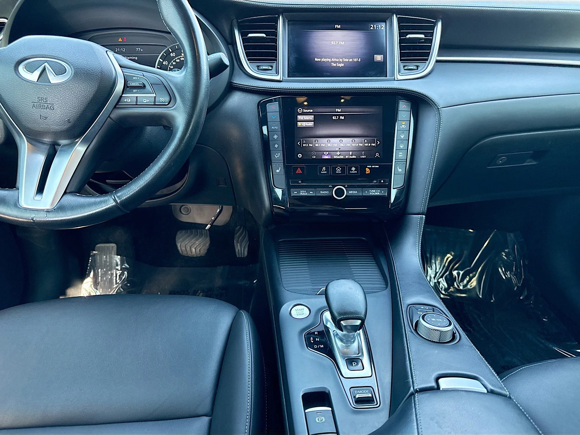 Used 2022 Majestic White INFINITI LUXE image 19