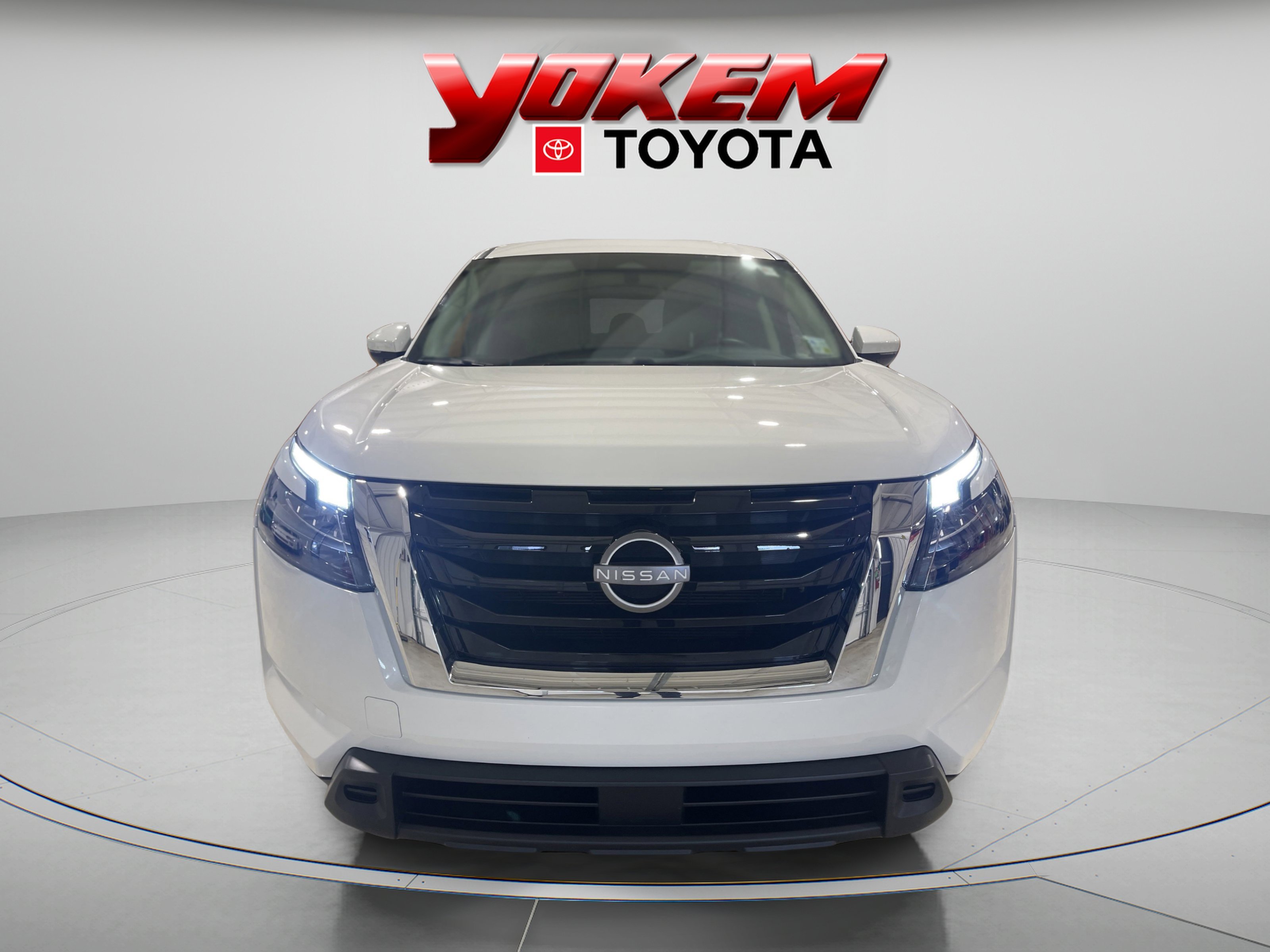 2025 Nissan Pathfinder SV - Photo 7