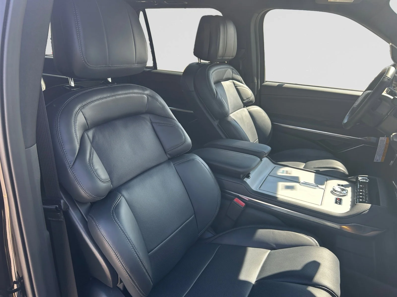 New 2026 Infinite Black Metallic Clearcoat Lincoln Reserve image 11