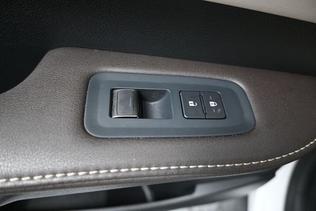 Used 2024 White Lexus 350 image 13