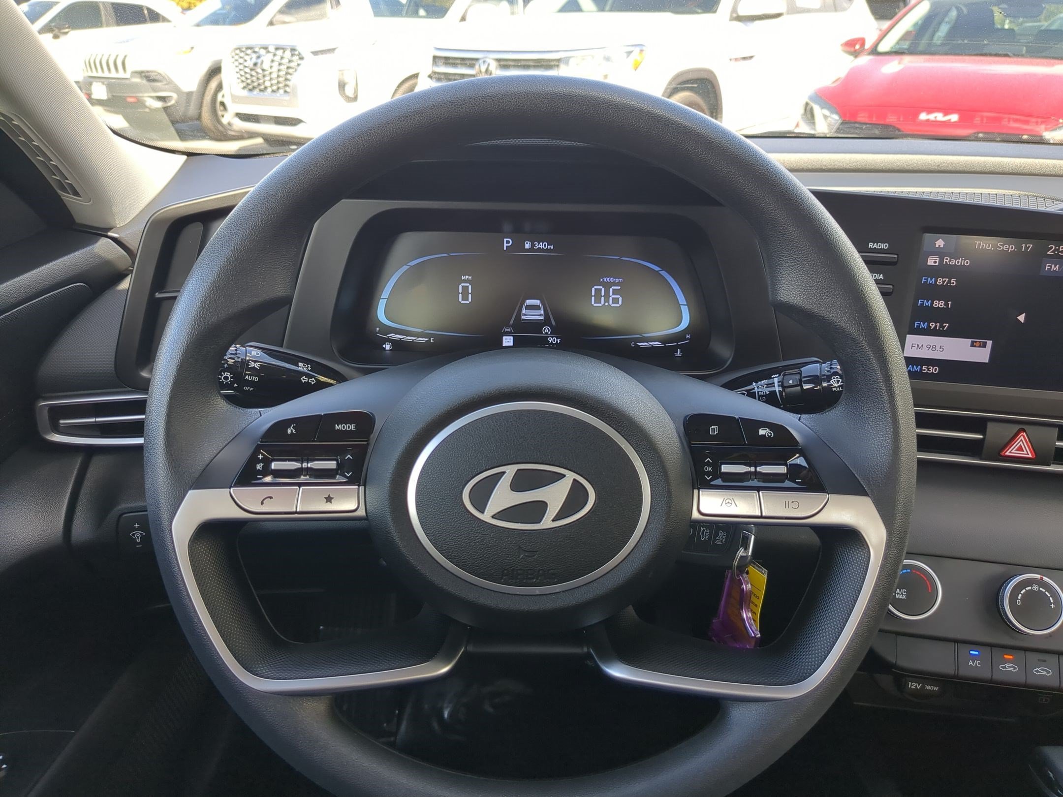 2024 Hyundai Elantra SE - Photo 16