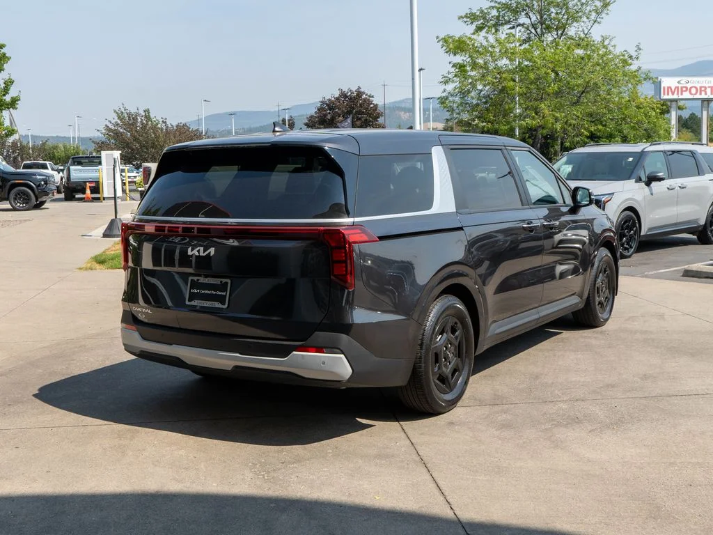 2026 Kia Carnival LXS - Photo 7