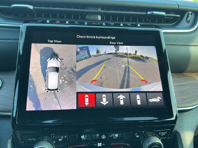 Used 2025  Jeep Summit image 20