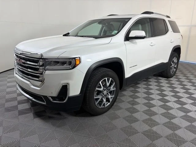 Used 2023 White GMC SLT image 3