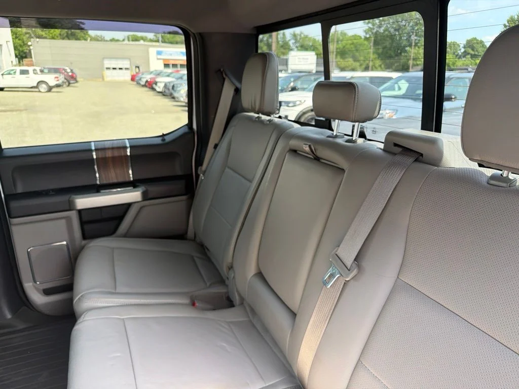 Used 2016 White Ford Lariat image 24