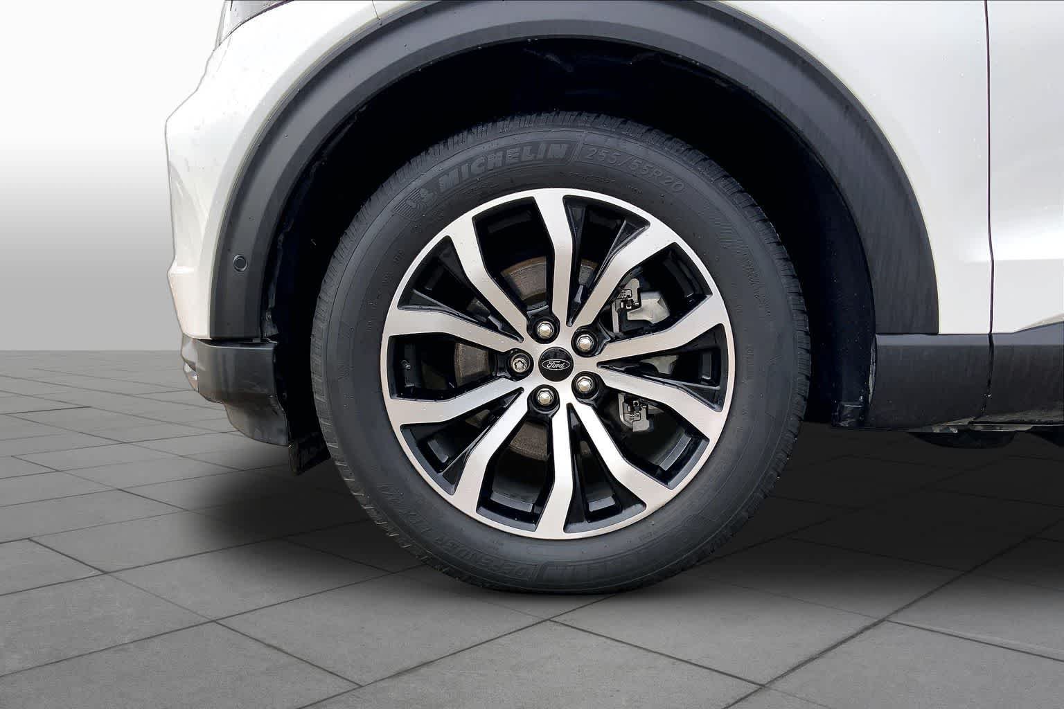 Used 2020 Star White Metallic Tri-Coat Ford ST image 10