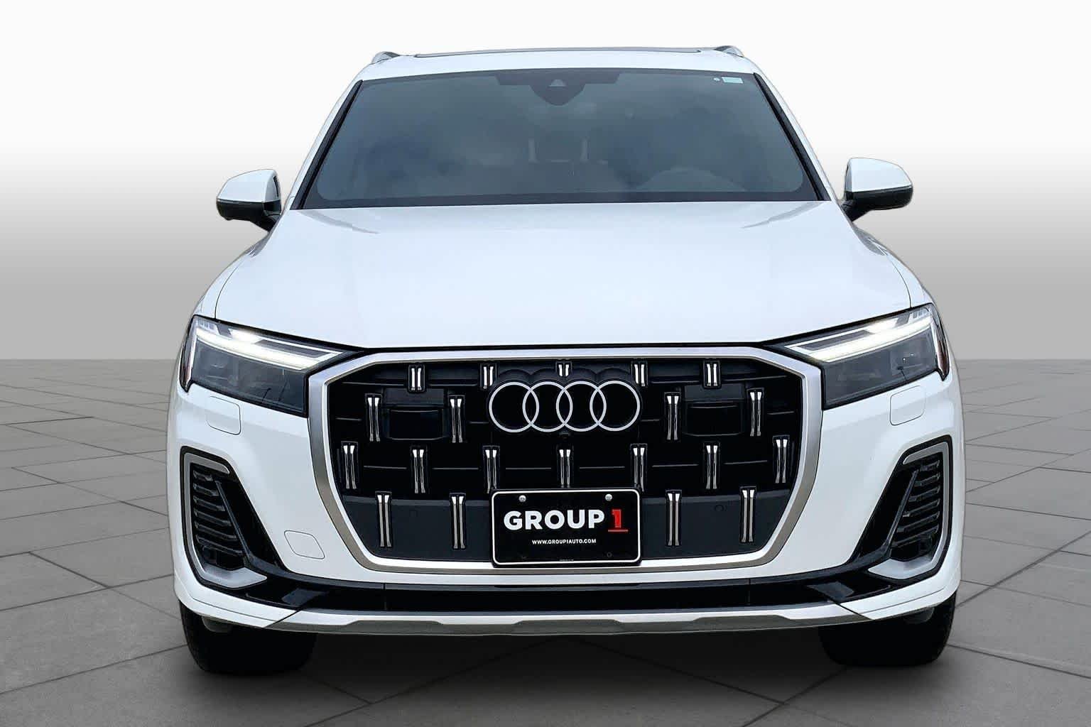 Used 2025 Carrara White Audi Premium Plus image 4