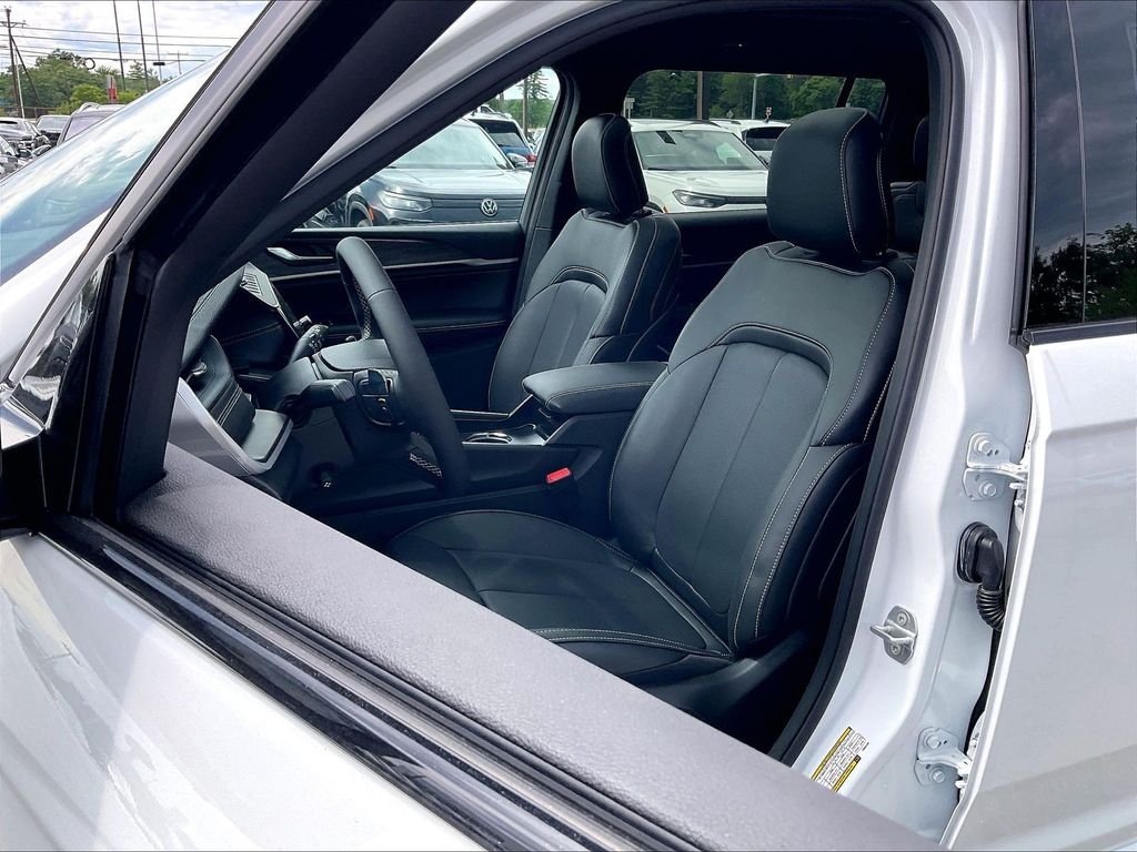 2026 Jeep Grand Cherokee L — photo 11