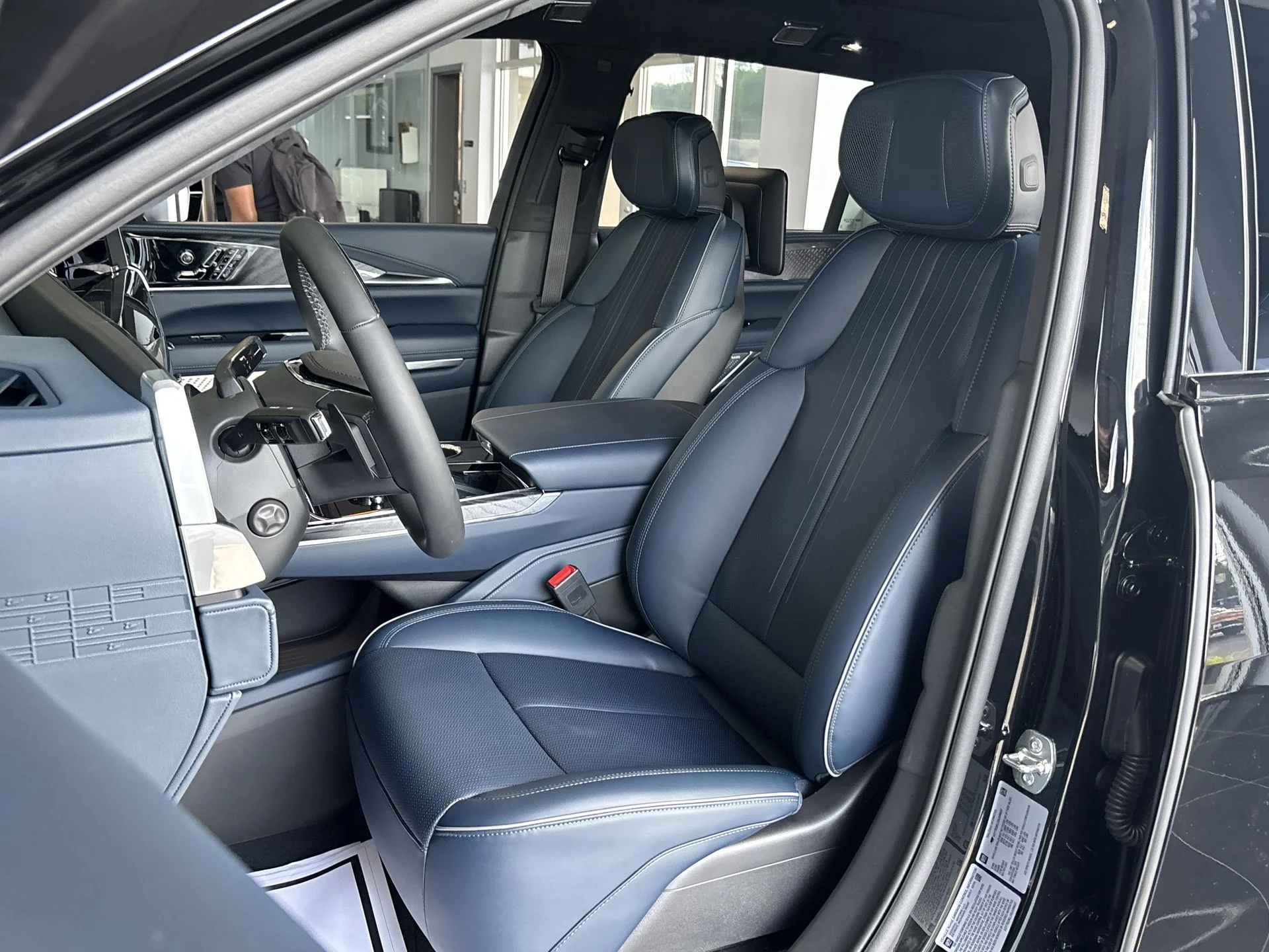 2025 Cadillac Escalade IQ Luxury 2 - Photo 73
