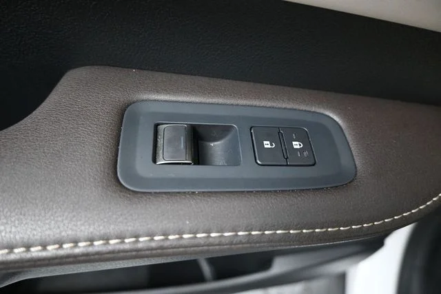 Used 2024 White Lexus 350 image 13