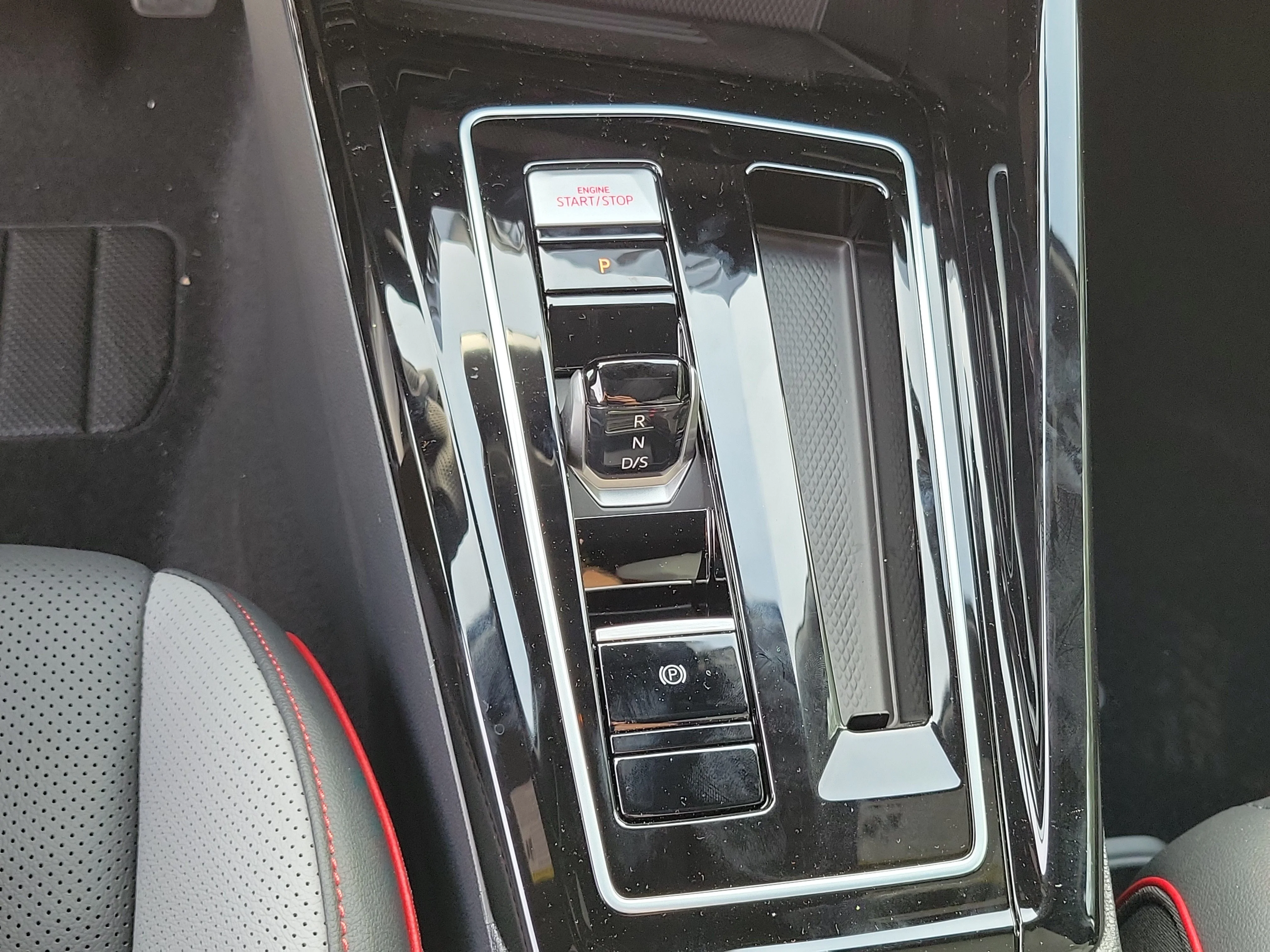 New 2026 White Volkswagen SE image 25