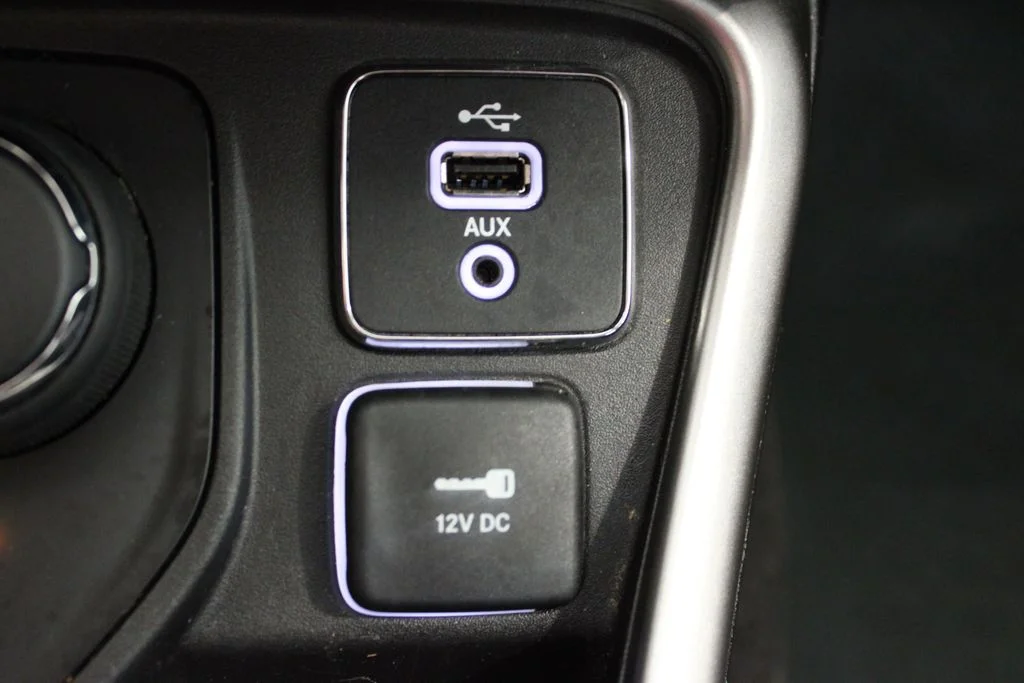 Used 2017 White Jeep Sport image 20