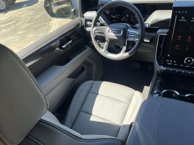 New 2026 Sterling Metallic GMC Elevation image 16