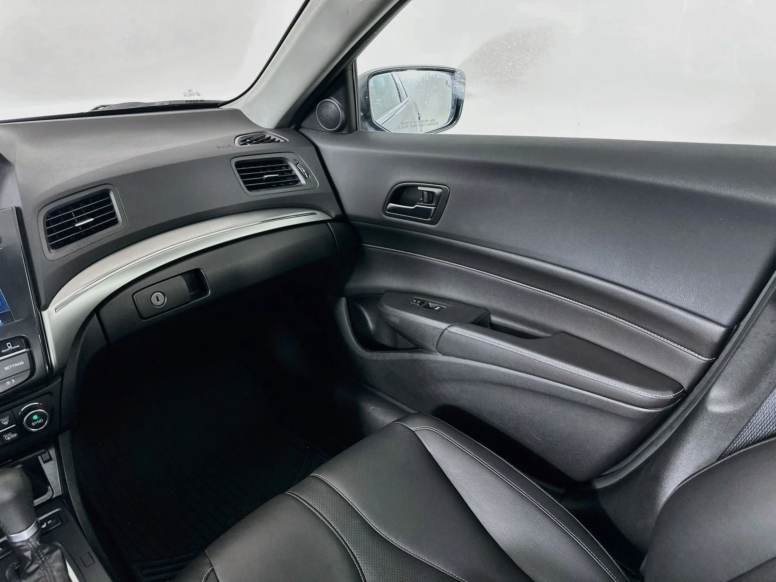Used 2019  Acura  image 23