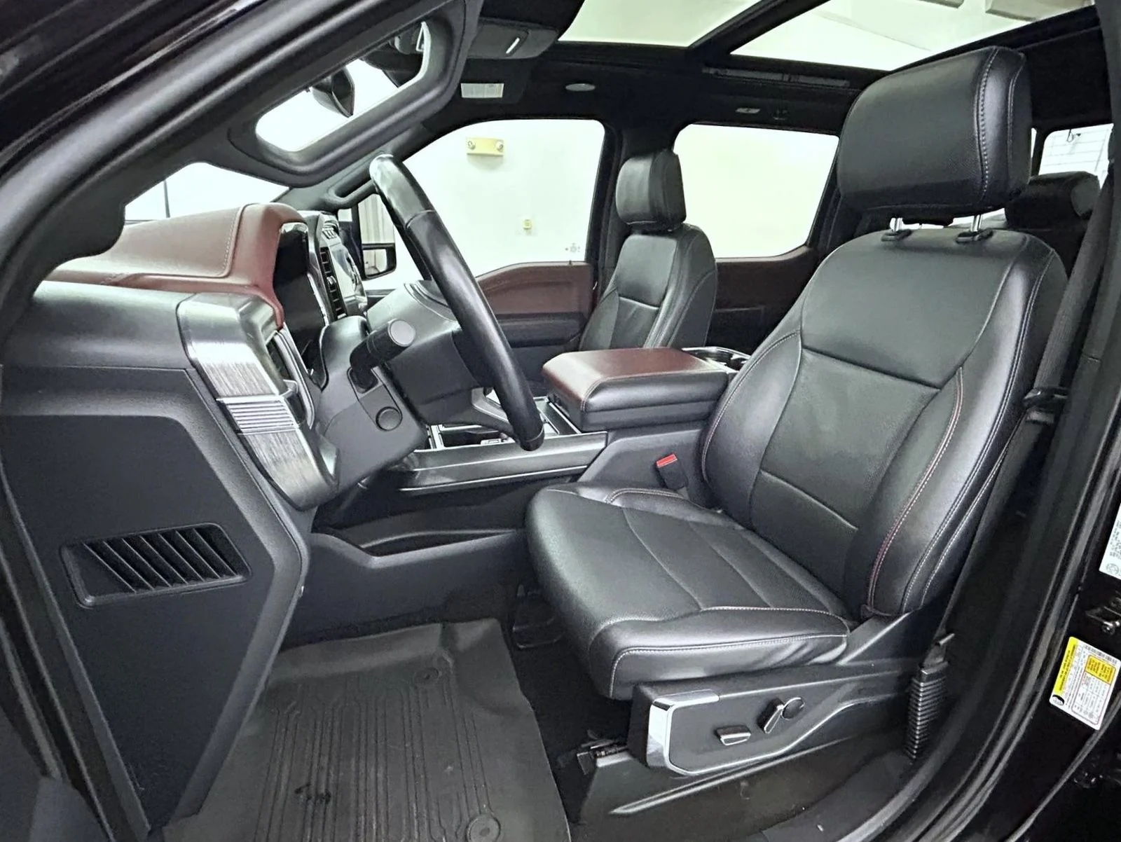 Used 2022 Black Ford Lariat image 10