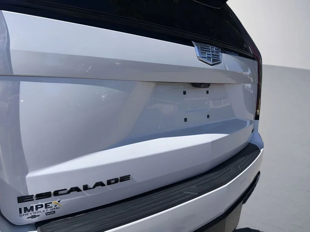 Used 2023 Crystal White Tricoat Cadillac Sport image 37