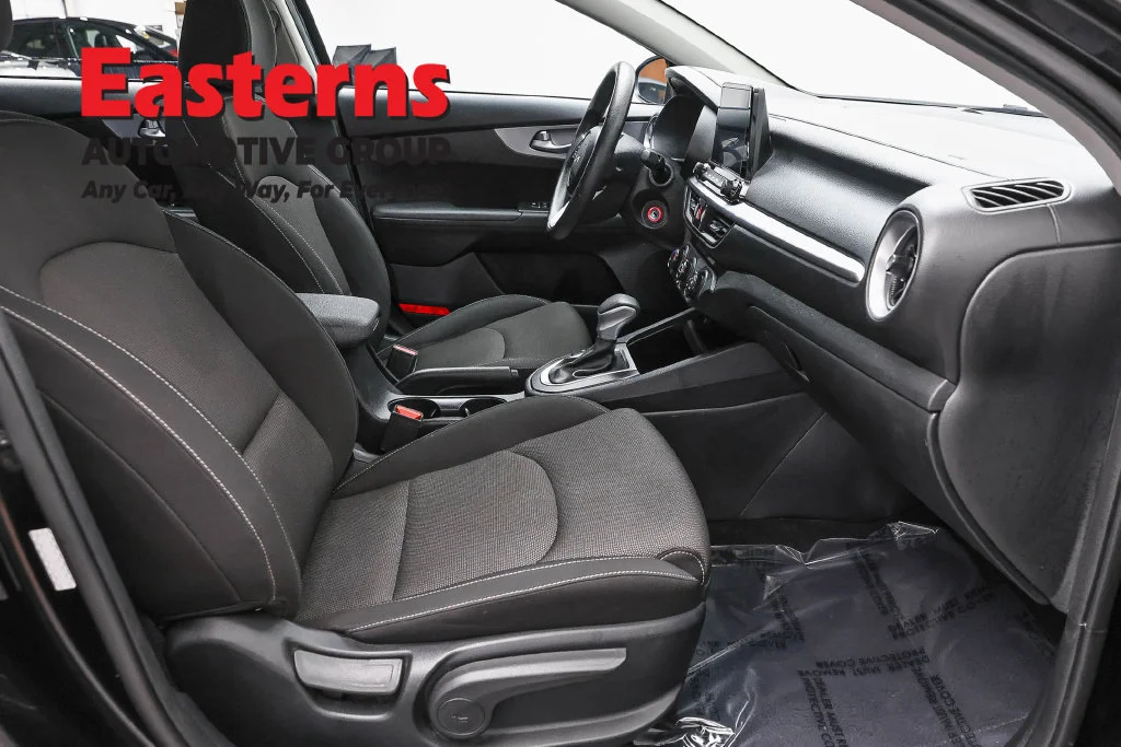 Used 2024 Black Kia LXS image 25