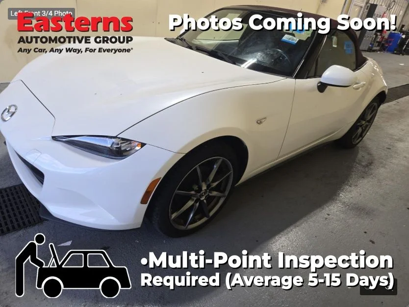 Used 2018 White Mazda Grand Touring image 1