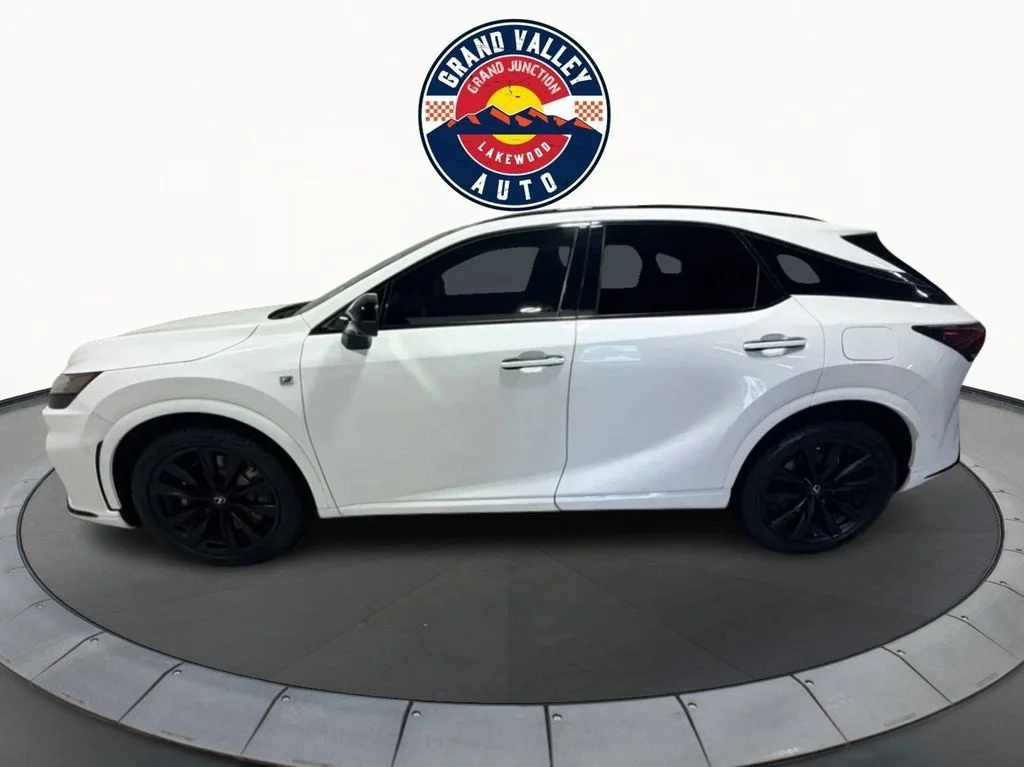 Used 2023 White Lexus 500h F SPORT Performance image 8