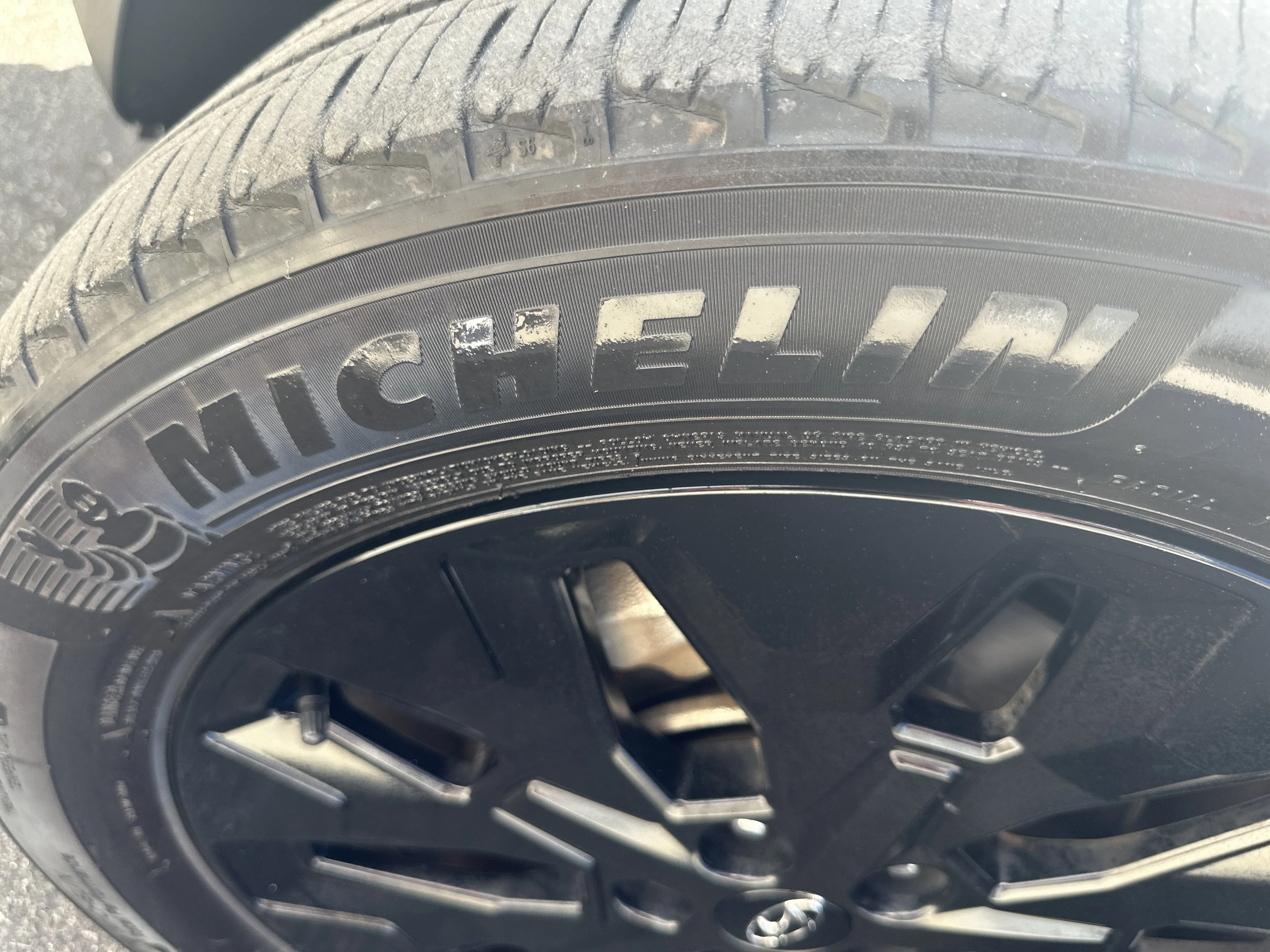 Used 2023 Amazon Gray Hyundai XRT image 38