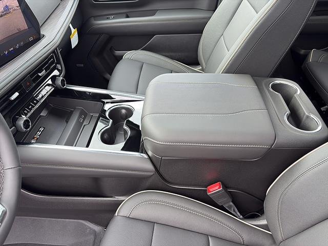 2027 Chevrolet Suburban Premier - Photo 21