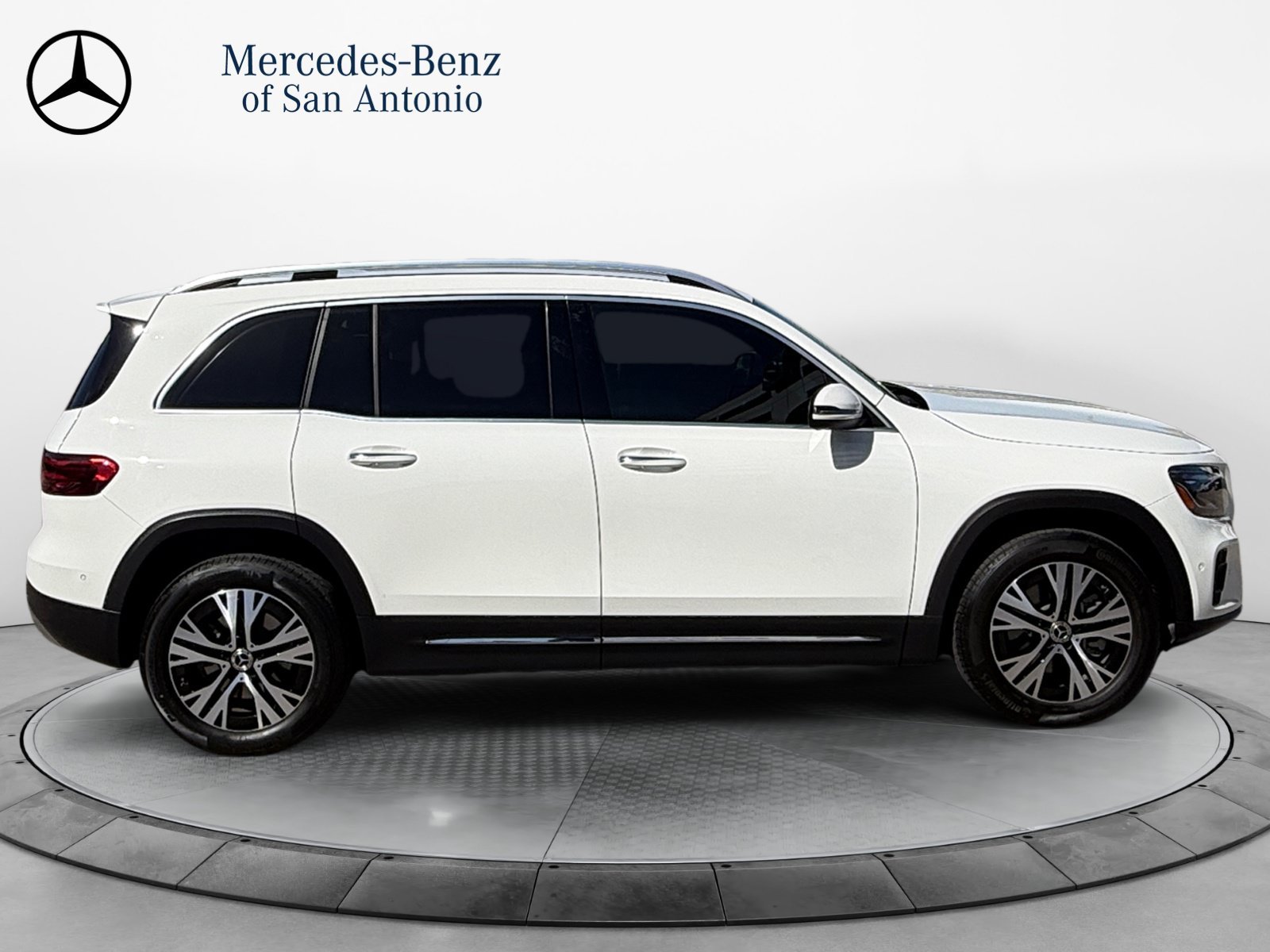 Used 2025 Polar White Mercedes-Benz GLB 250 image 8