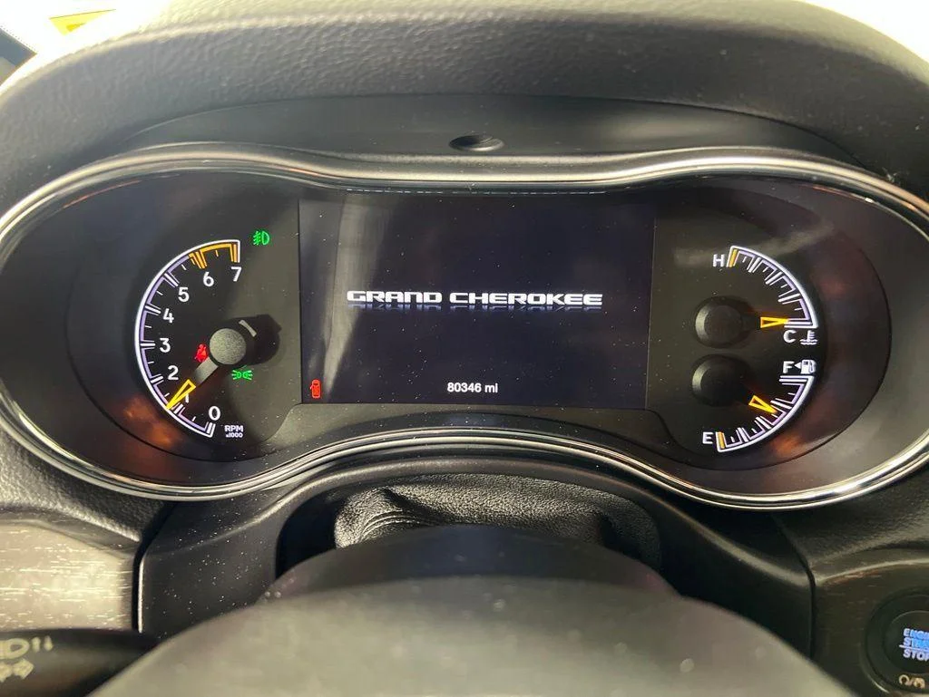 Used 2018 Bright White Clearcoat Jeep Limited image 19