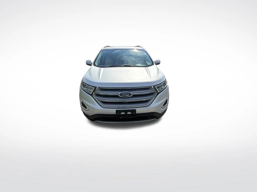 Used 2017 Silver Ford SEL image 9