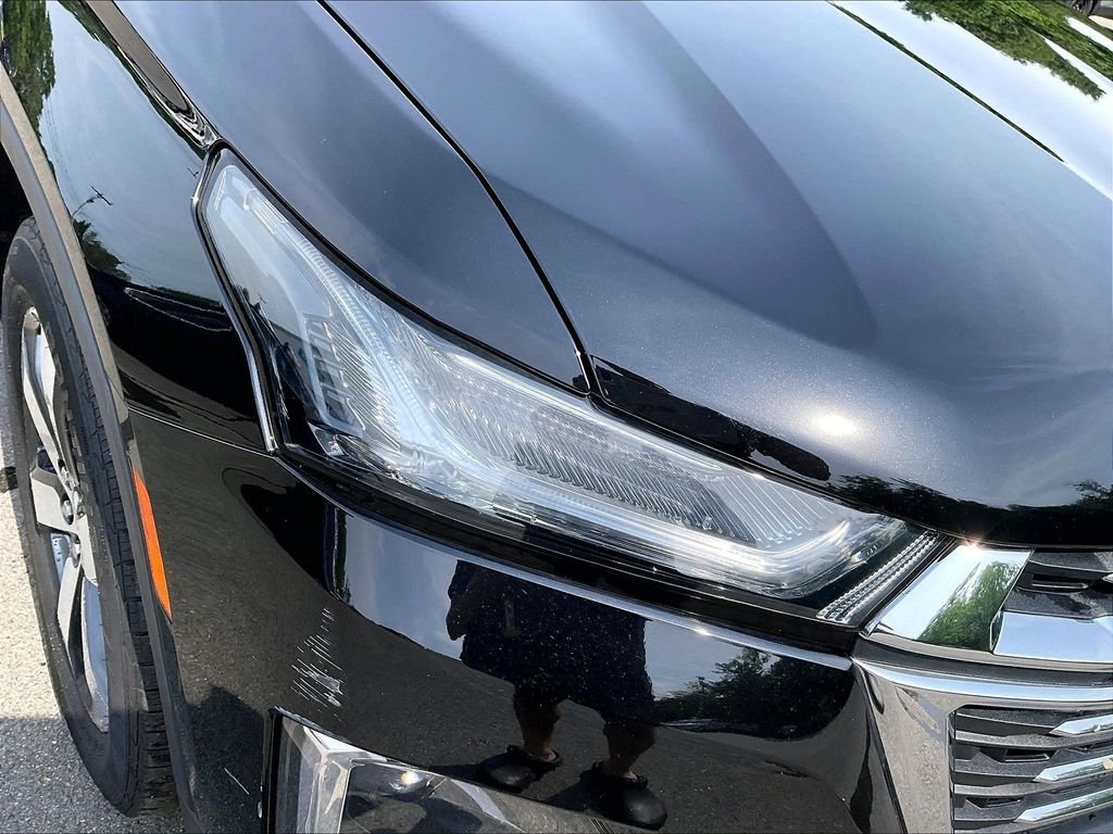 Used 2023 Black Chevrolet LT Leather image 32