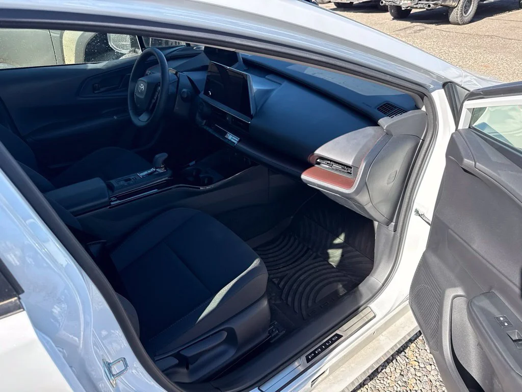 Used 2025 Pearl Toyota SE image 22