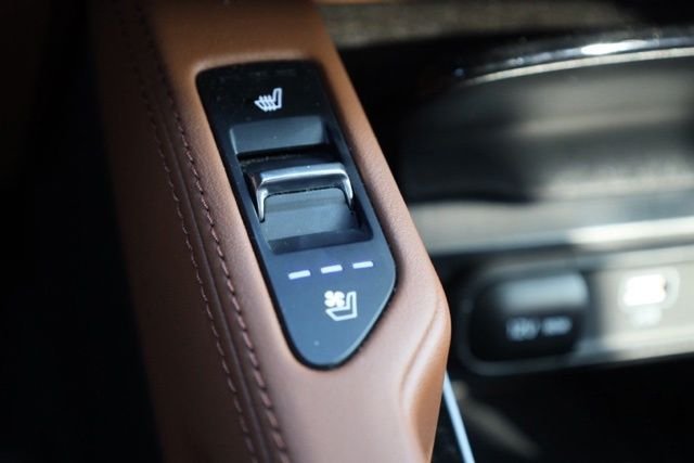 Used 2025 Ebony Black Kia EX X-Line image 33