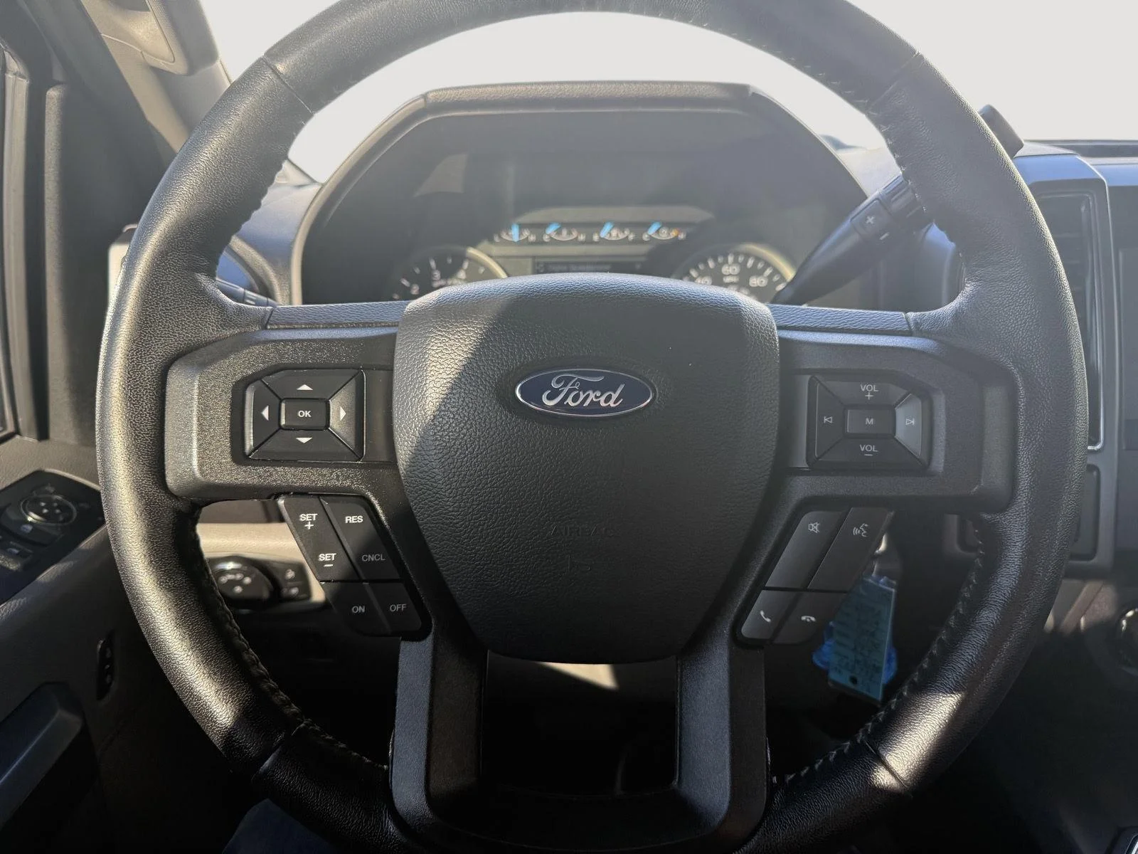 Used 2019 Oxford White Ford XLT image 20