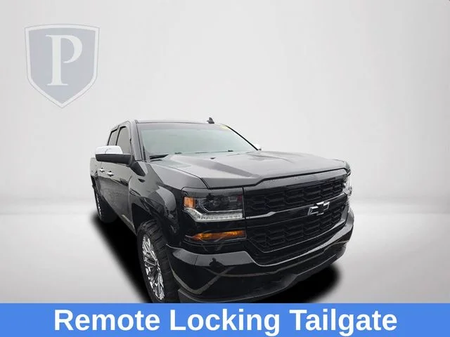 Used 2018 Black Chevrolet Custom image 13