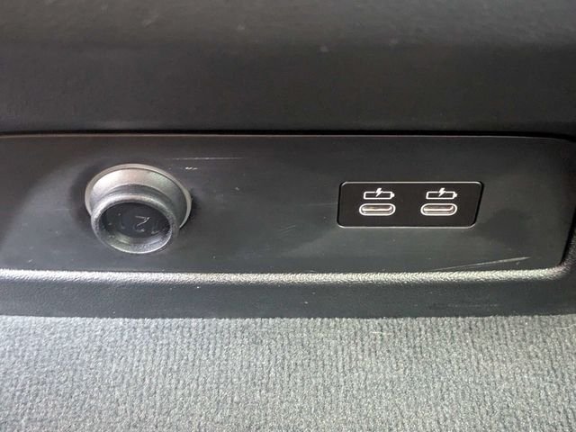 Used 2024 Alpine White BMW sDrive40i image 16