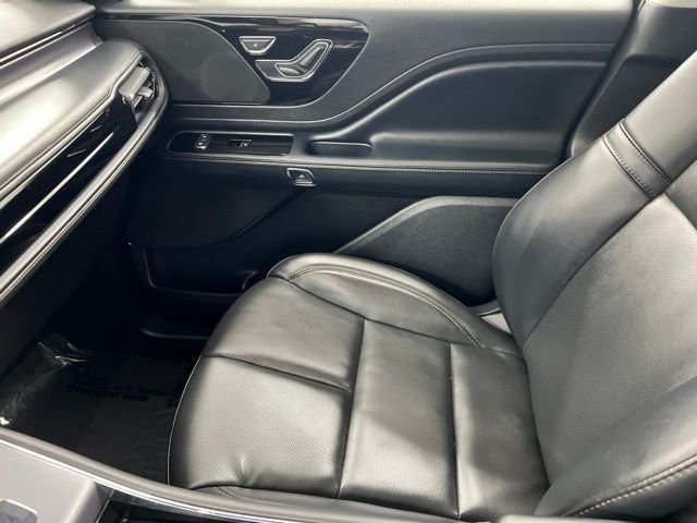 Used 2025 Infinite Black Metallic Lincoln Premiere image 19