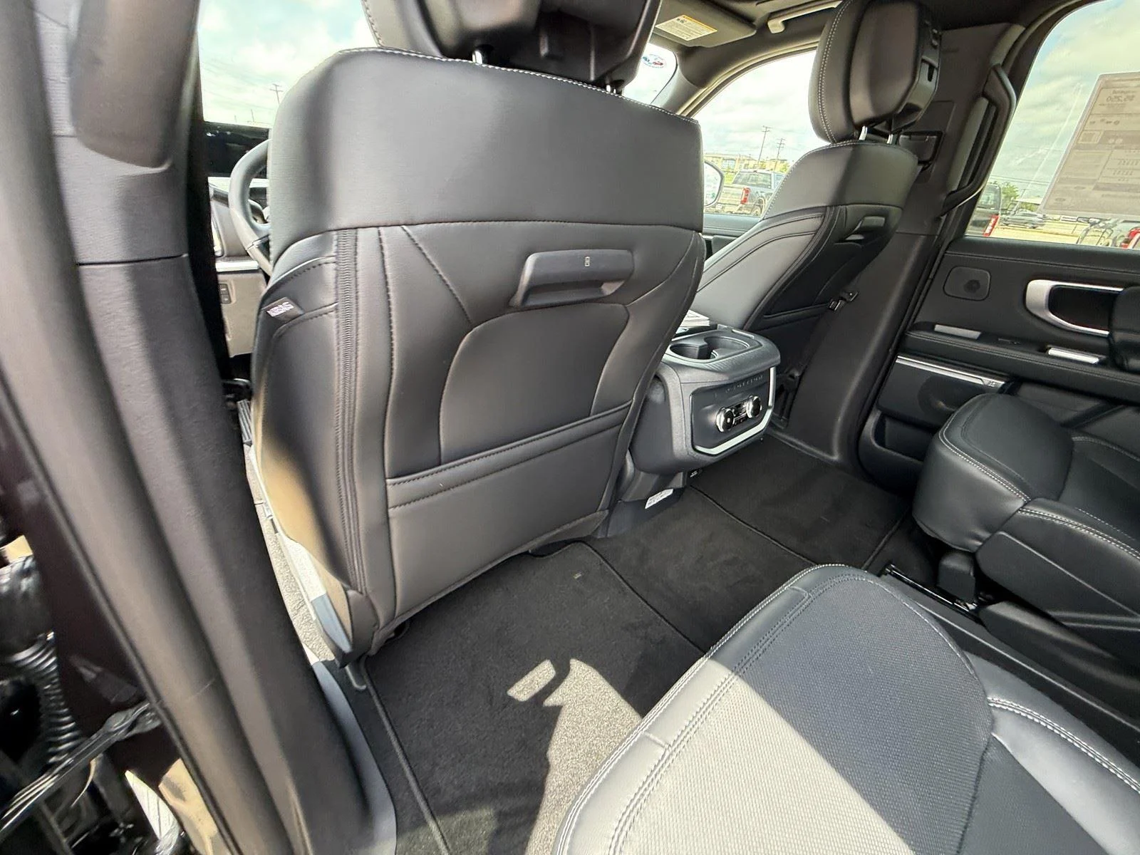 New 2026 DARK MATTER GRAY METALLIC FORD PLATINUM 4X4 image 24