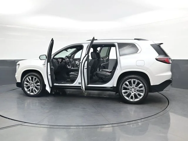 Used 2025 White GMC Denali image 41