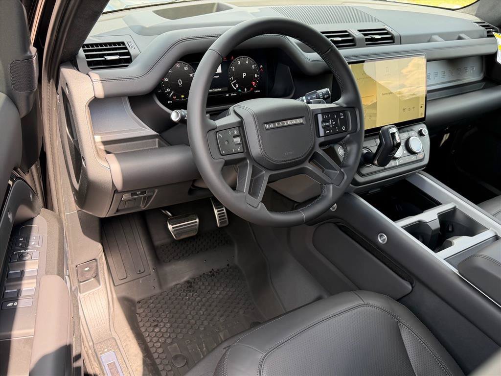 New 2026 Santorini Black Metallic Land Rover V8 image 13