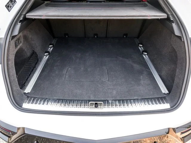 Used 2025  Lamborghini SE image 67