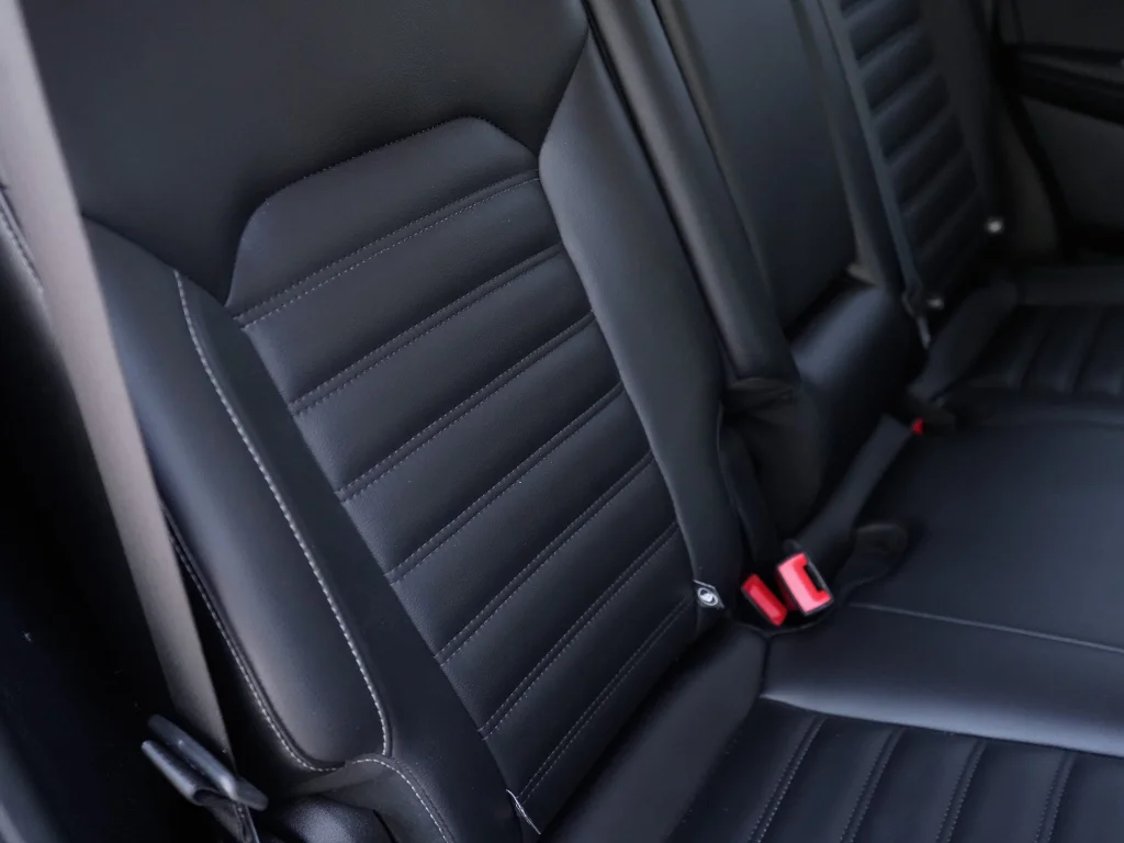 Used 2022 Agate Black Metallic Ford SEL image 31