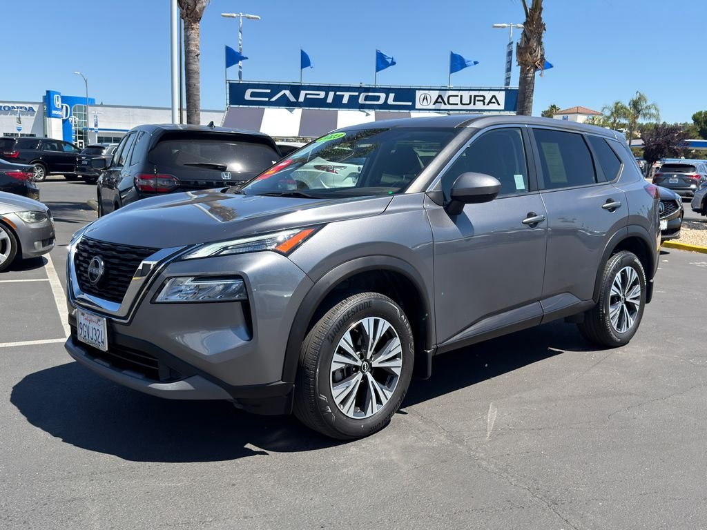 Used 2023 Gray Nissan SV image 3