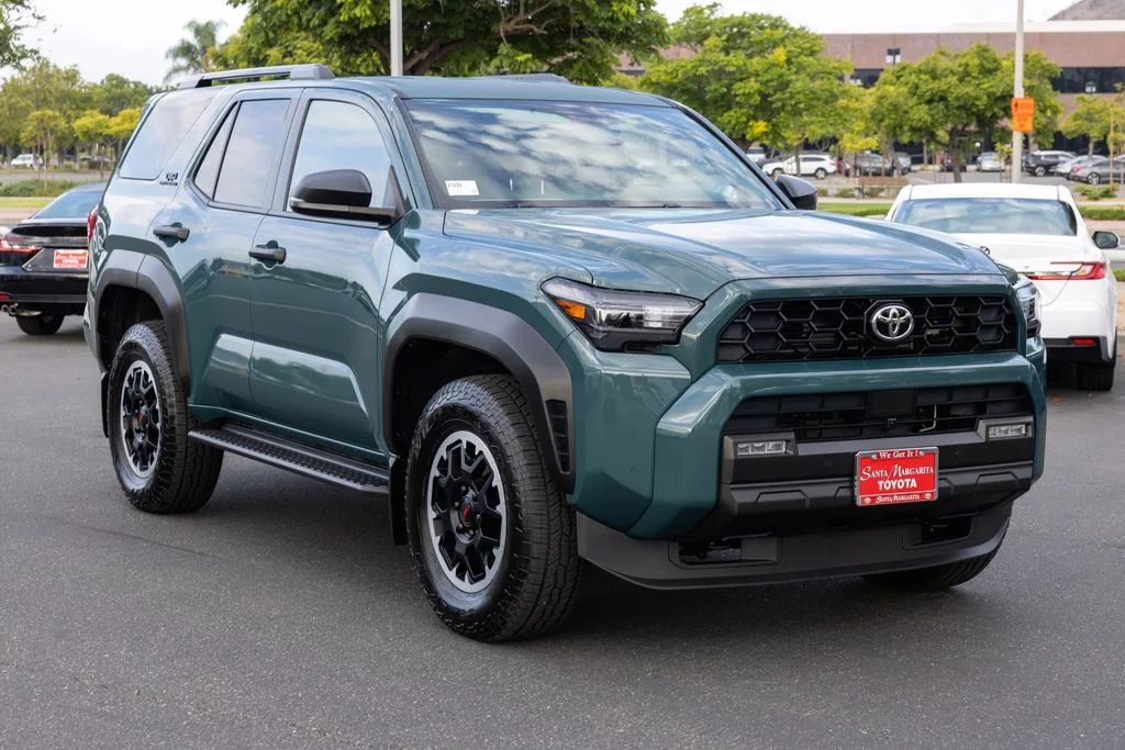 Certified Used 2025 Everest Toyota TRD Off-Road image 3