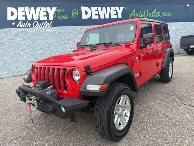 Used 2020 Firecracker Red Clearcoat Jeep Sport S image 1