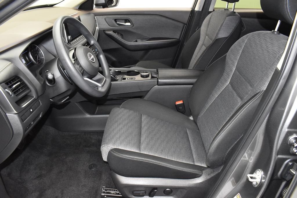 Used 2023 Gray Nissan SV image 12