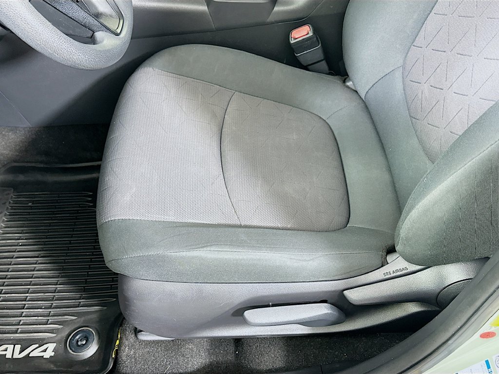 Used 2019  Toyota XLE image 19