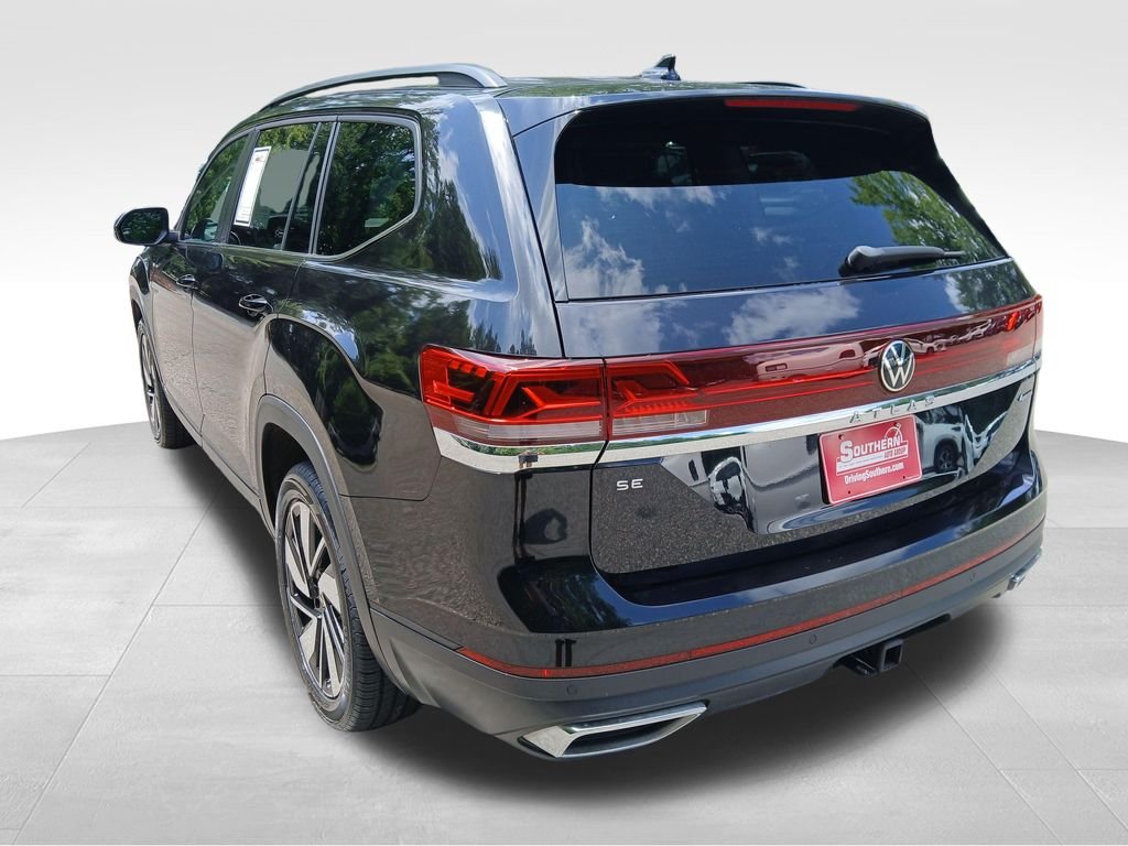 Used 2024 Black Volkswagen 2.0T SE w/Technology image 8